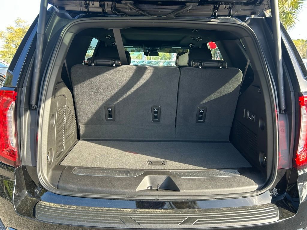 Used 2024 GMC Yukon AT4 w/ AT4 Premium Package image 11