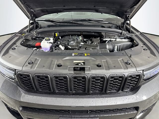 Used 2025 Jeep Grand Cherokee L Altitude image 31