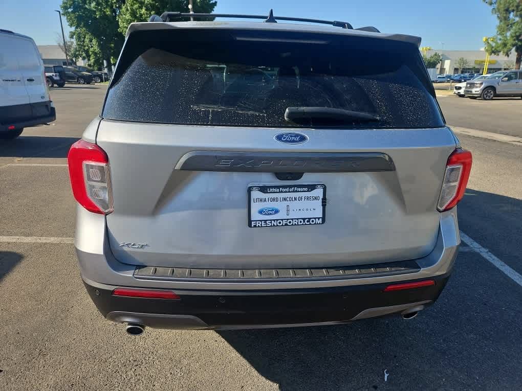 Used 2023 Ford Explorer XLT w/ Equipment Group 202A RWD image 7