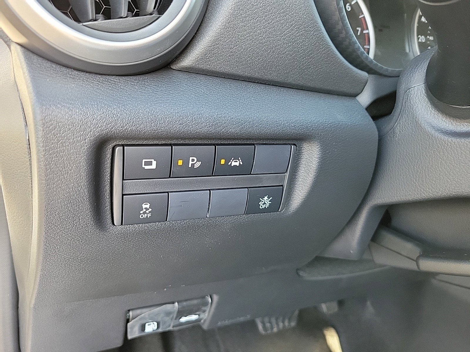 New 2025 Nissan Versa S w/ Trunk Package FWD image 30