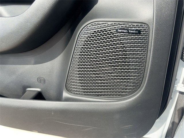 New 2026 Chrysler Pacifica Limited w/ Uconnect Theater Family Group image 22