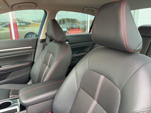 Certified 2025 Nissan Altima 2.5 SR image 9