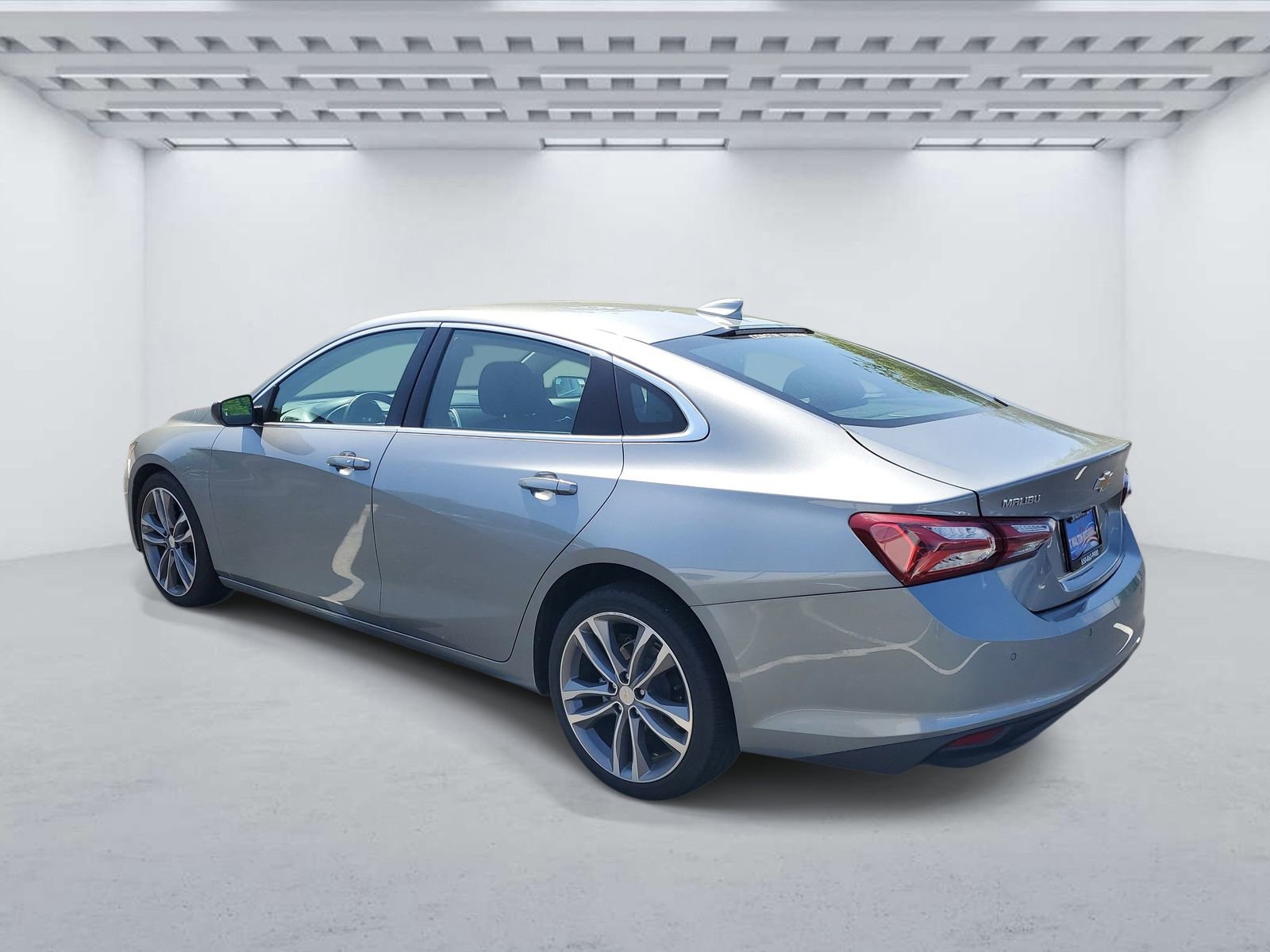 Used 2024 Chevrolet Malibu LT image 3