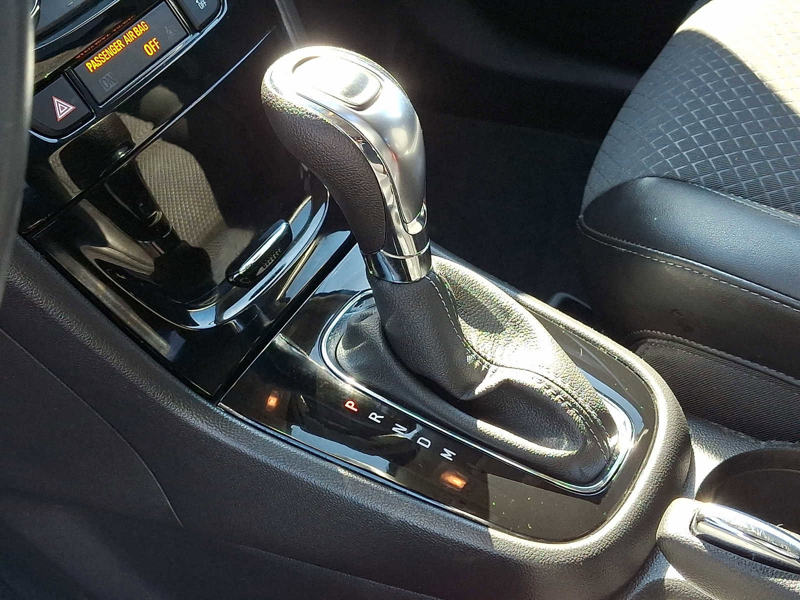 Certified 2022 Buick Encore Preferred w/ Safety Package image 14