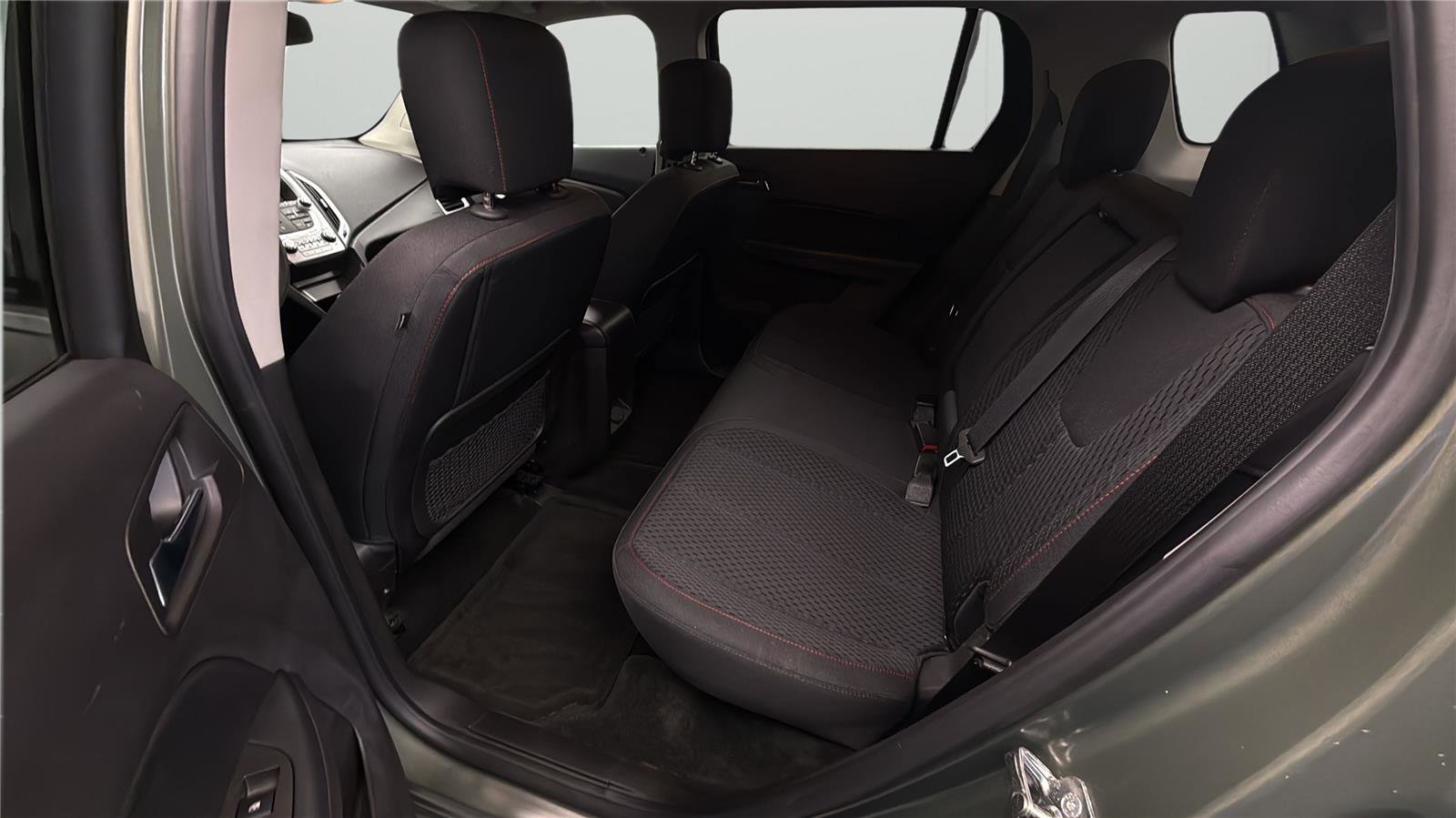 Used 2015 GMC Terrain SLE AWD/4WD image 11