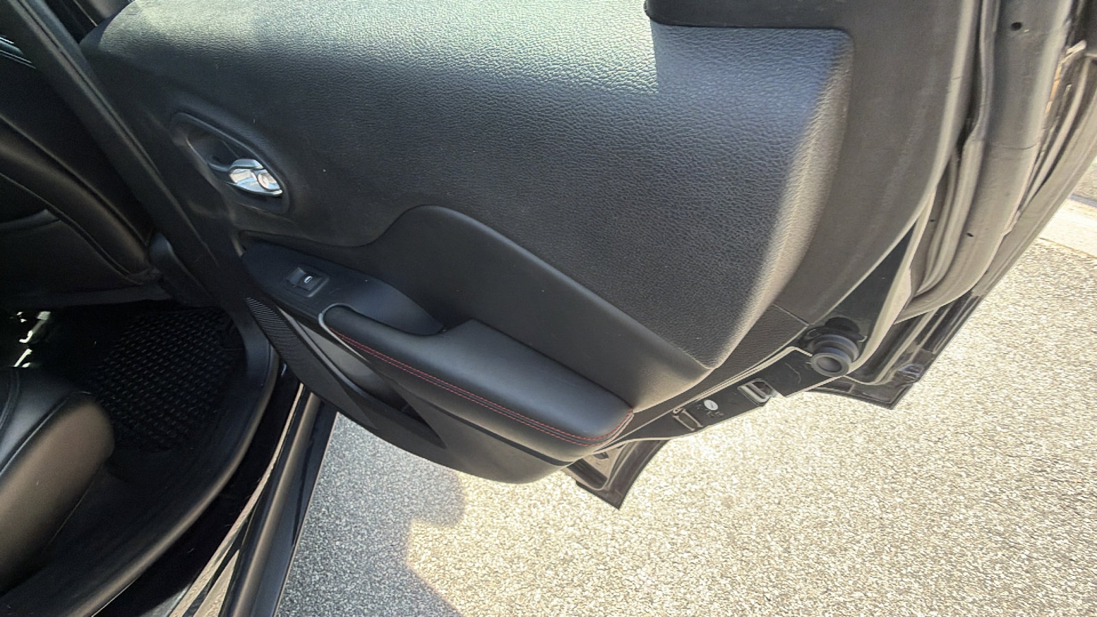 Used 2019 Jeep Cherokee Trailhawk image 20