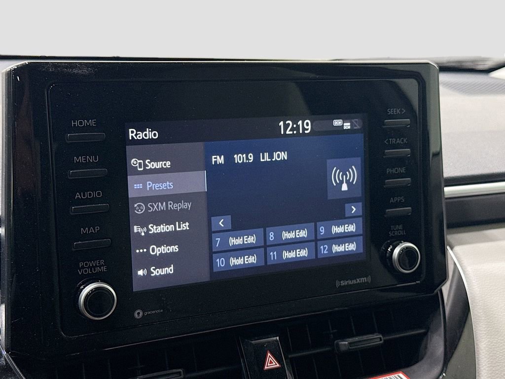 Used 2022 Toyota Corolla Cross L image 32