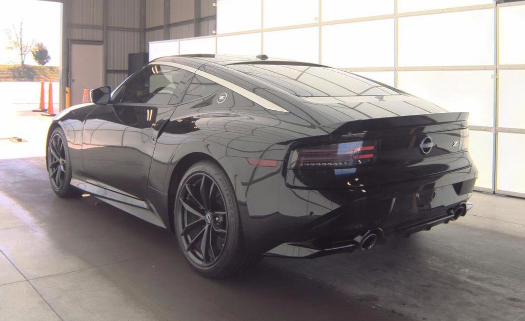 Used 2025 Nissan Z Performance w/ Floor Mat Package RWD image 4