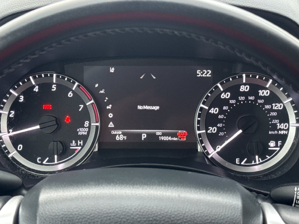Used 2025 Toyota Highlander LE AWD/4WD image 18