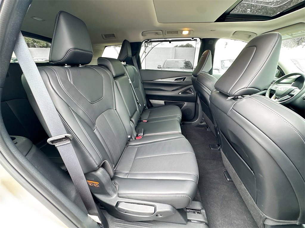 Used 2026 INFINITI QX60 Luxe w/ Cargo Package image 31