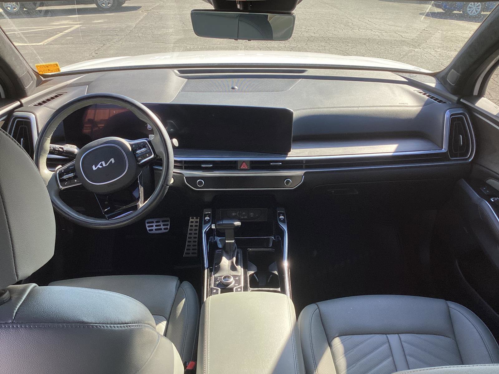 Used 2024 Kia Sorento SX Prestige w/ Sage Leather Package image 19