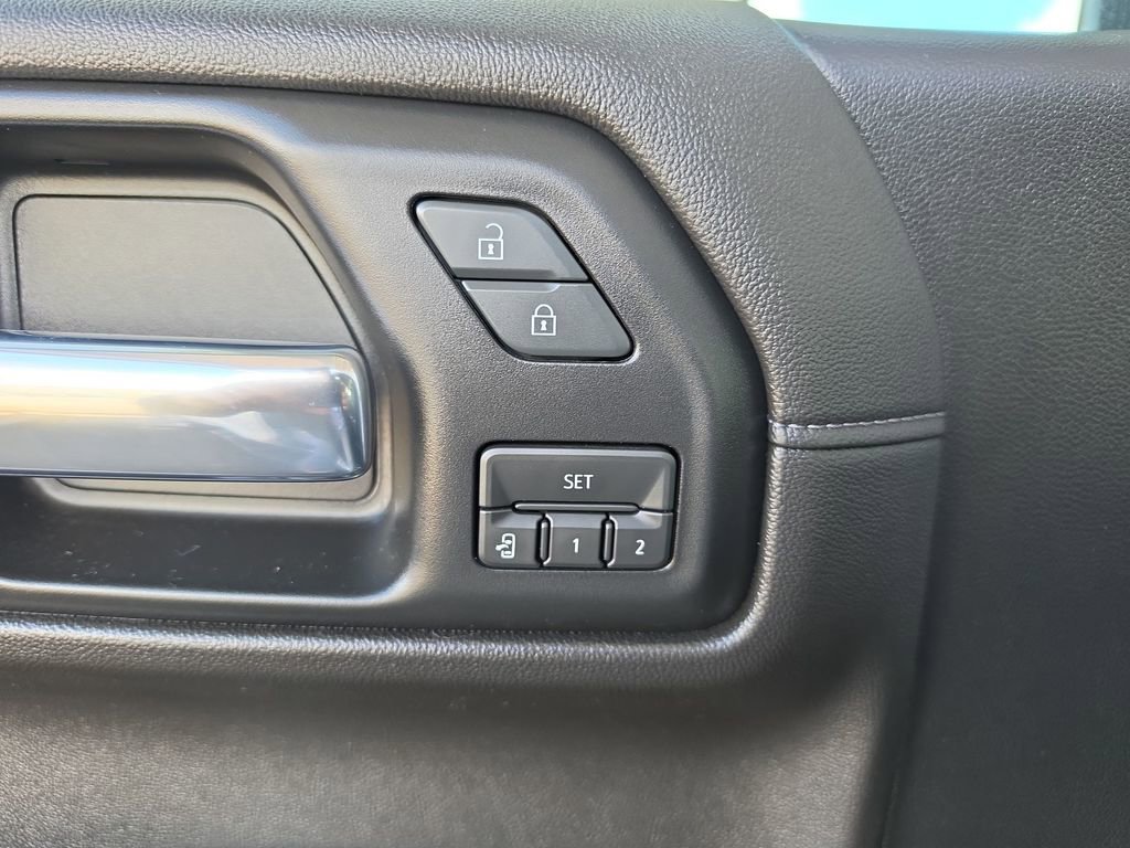 Certified 2019 Chevrolet Silverado 1500 High Country w/ Z71 Off-Road Package image 29
