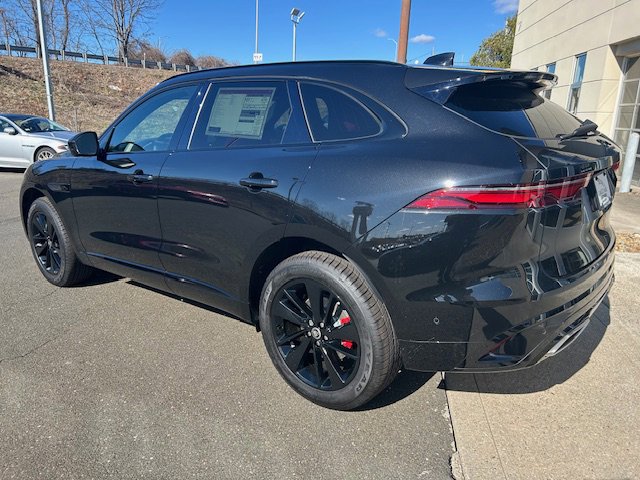 New 2025 Jaguar F-PACE R-Dynamic S image 4