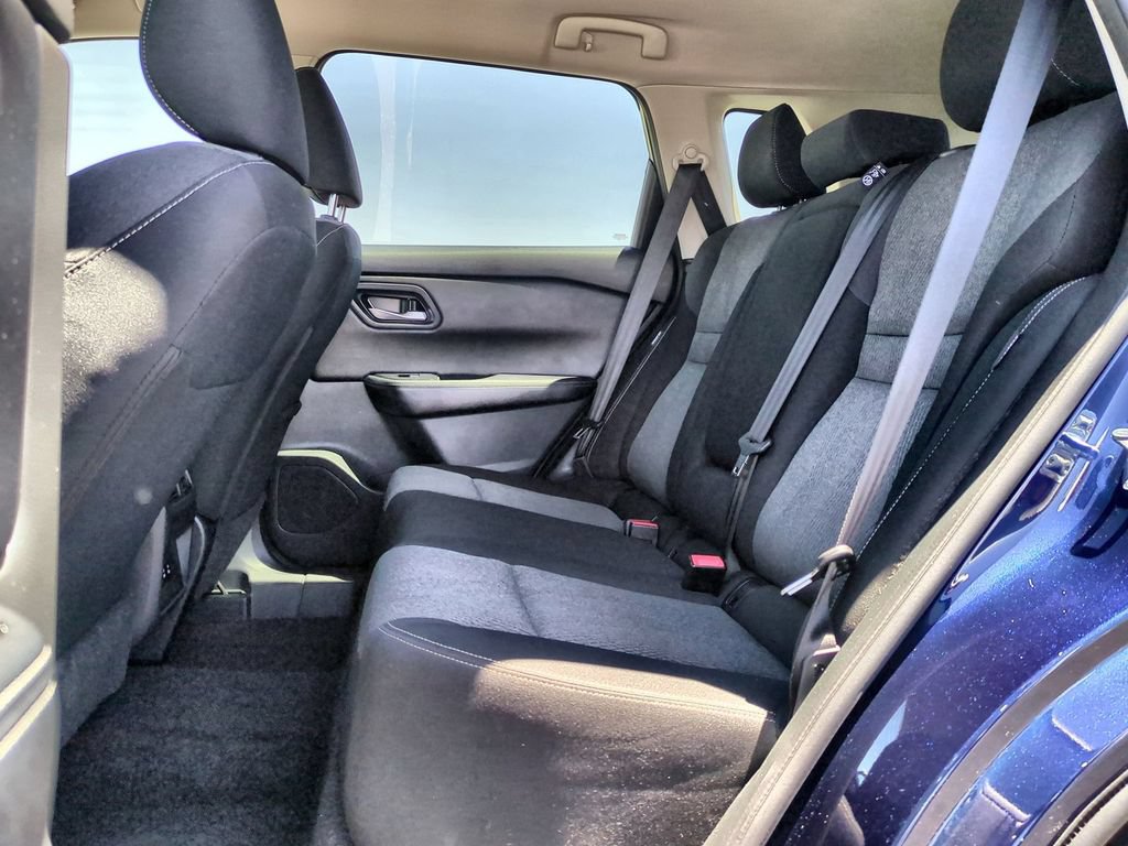Used 2025 Nissan Rogue SV FWD image 28