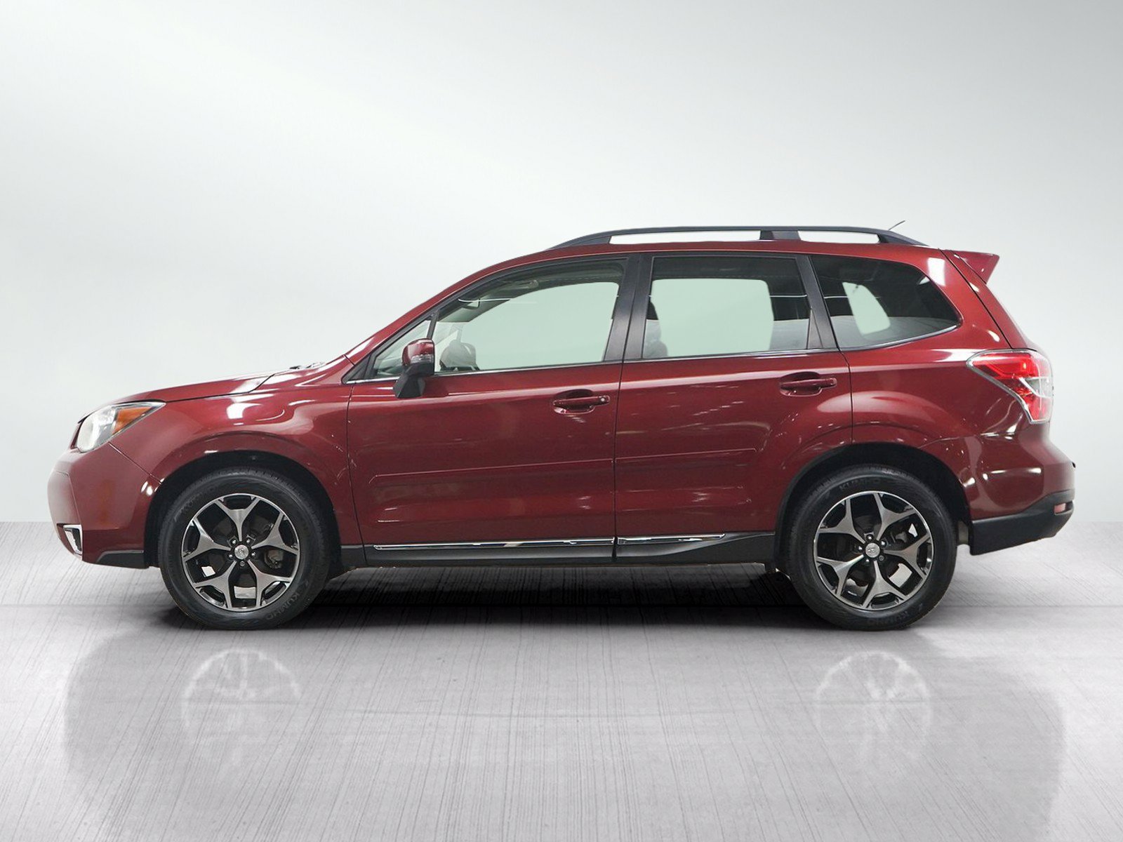 Used 2015 Subaru Forester 2.0XT Touring w/ Eyesight & Navigation System AWD/4WD image 2