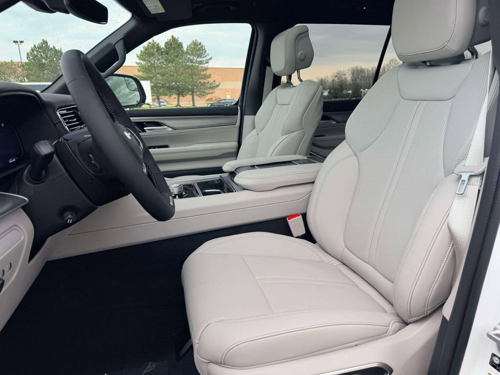 New 2026 Jeep Grand Wagoneer Limited w/ Premium Group II image 15
