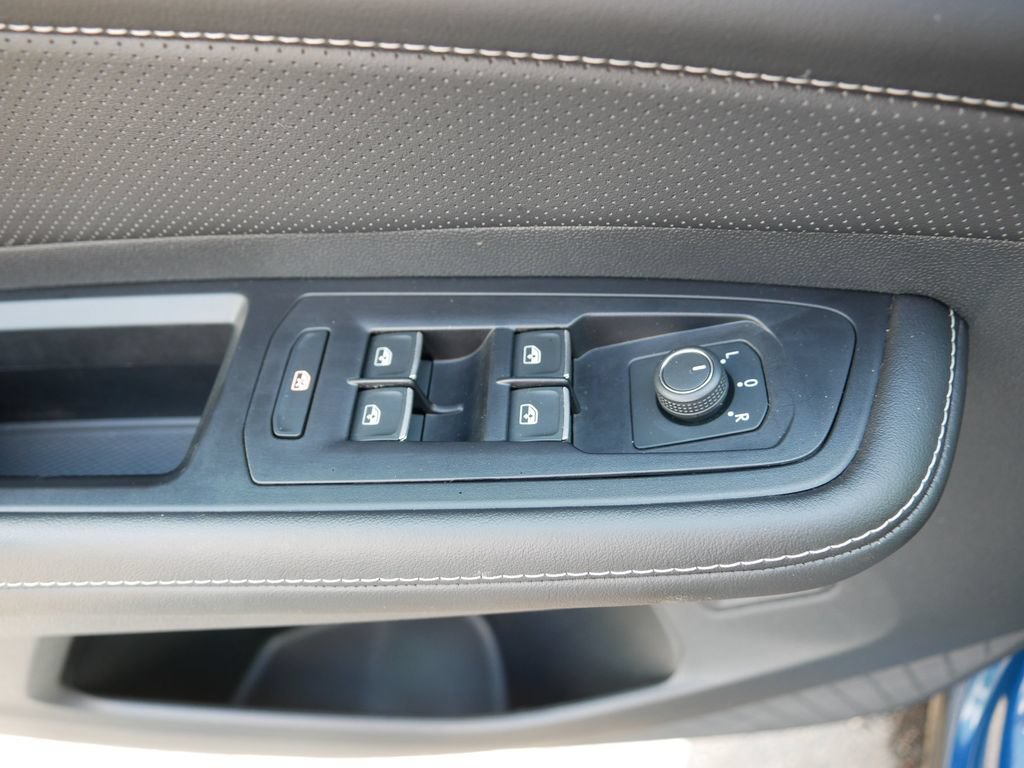 Used 2026 Volkswagen Atlas SE AWD/4WD image 16