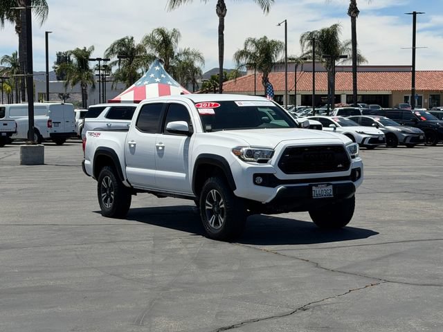 Used 2017 Toyota Tacoma TRD Off-Road w/ Tow Package (A/T) AWD/4WD image 3