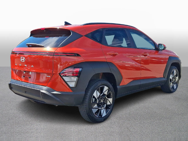 Used 2025 Hyundai Kona SEL AWD/4WD image 4