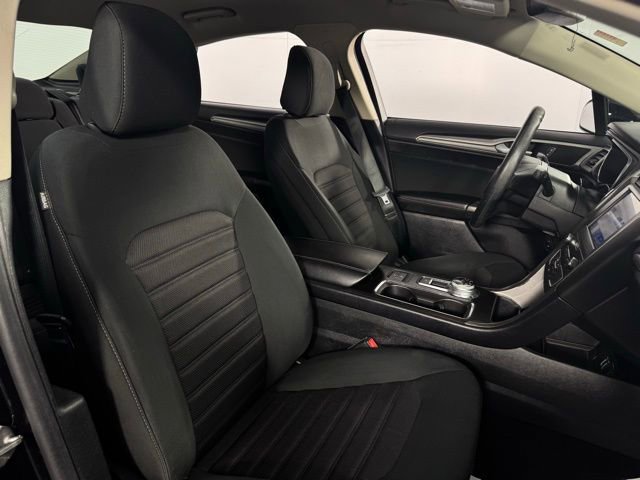 Used 2020 Ford Fusion SE image 14