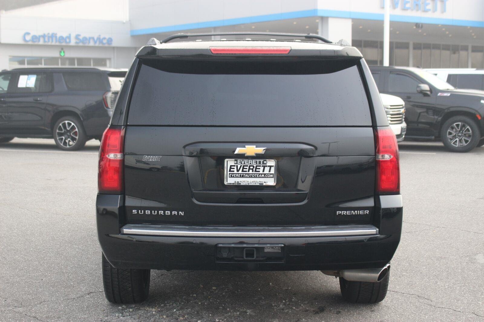Used 2020 Chevrolet Suburban Premier w/ Premier Plus Edition AWD/4WD image 6