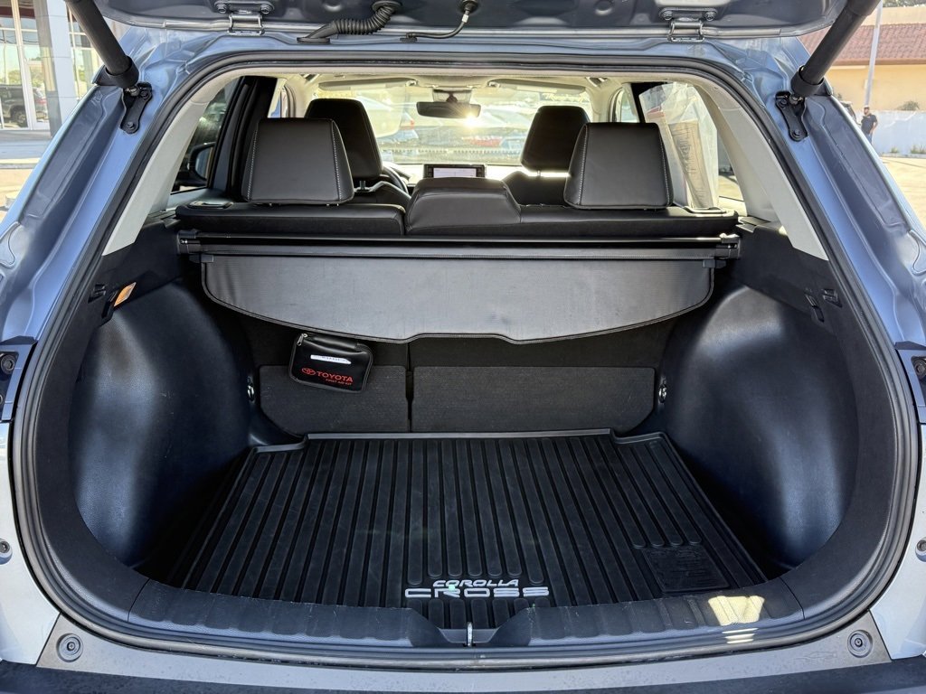 Certified 2022 Toyota Corolla Cross XLE image 15