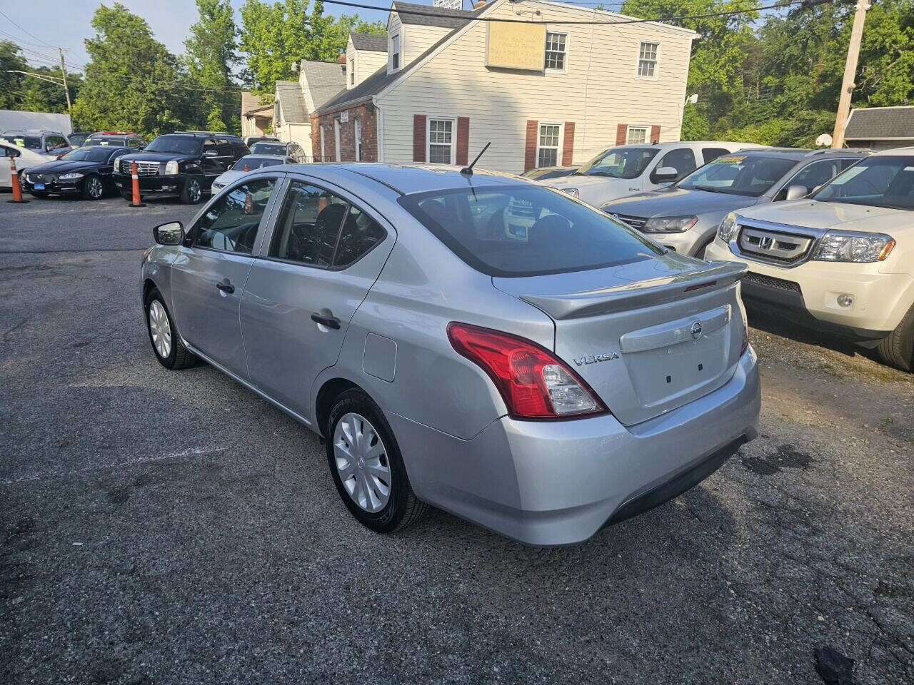 Used 2017 Nissan Versa S Plus image 9