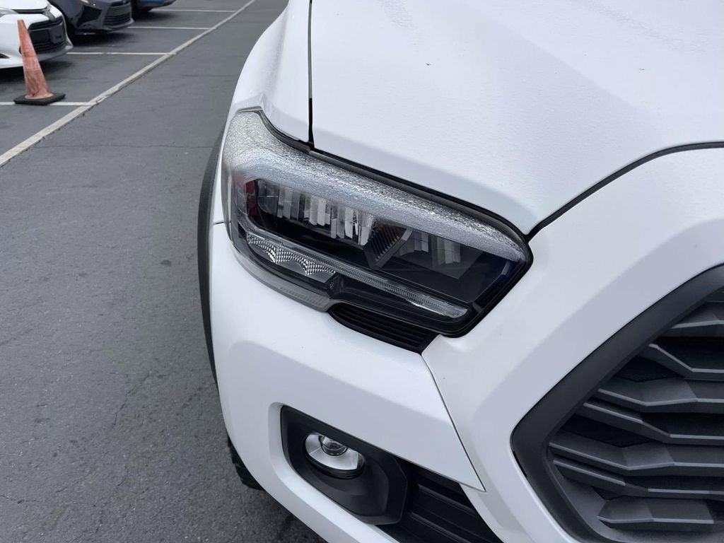 Used 2022 Toyota Tacoma TRD Off-Road w/ TRD Premium Off Road Package image 17