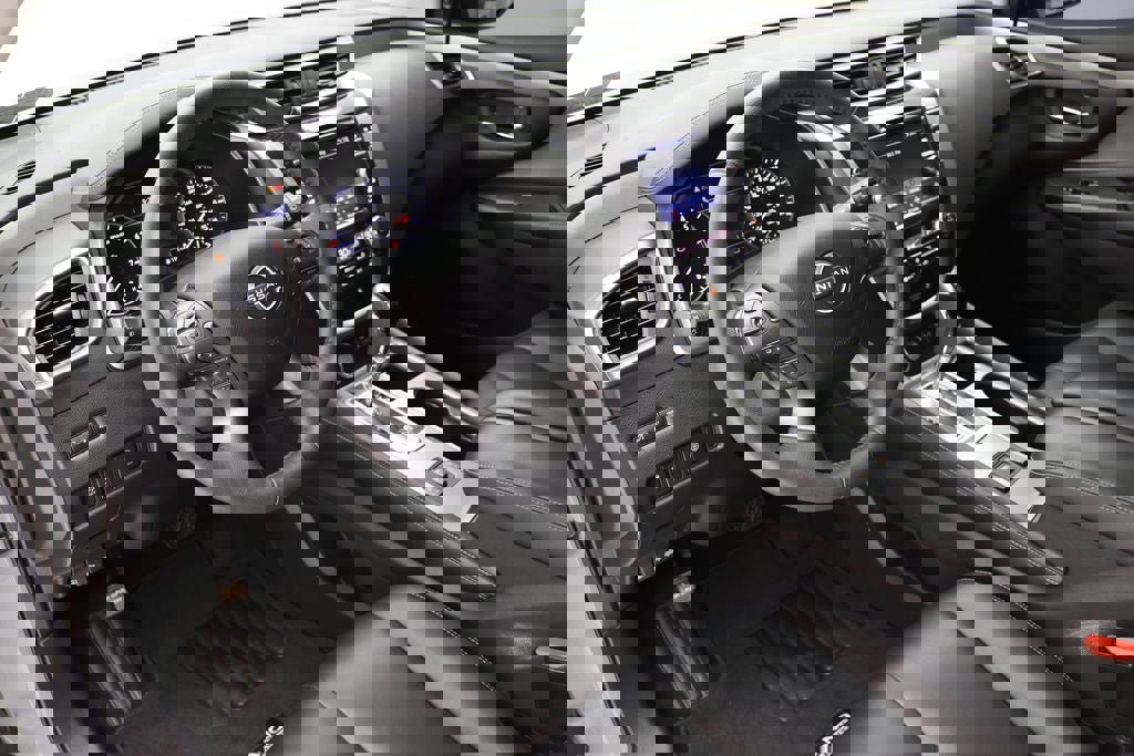 Used 2023 Nissan Murano SV w/ SV Midnight Edition Package image 14