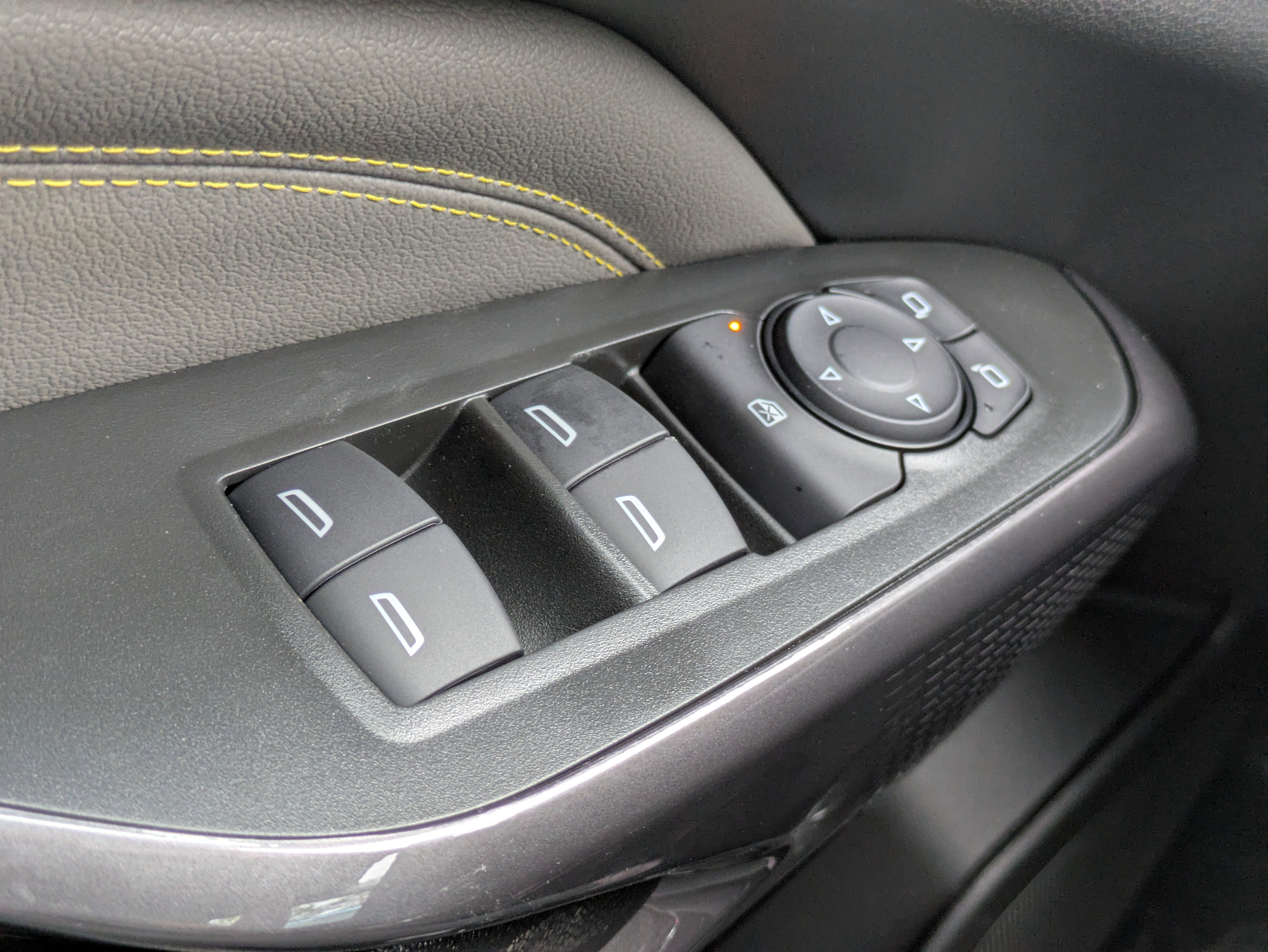 New 2026 Chevrolet Trax ACTIV w/ Sunroof Package image 15