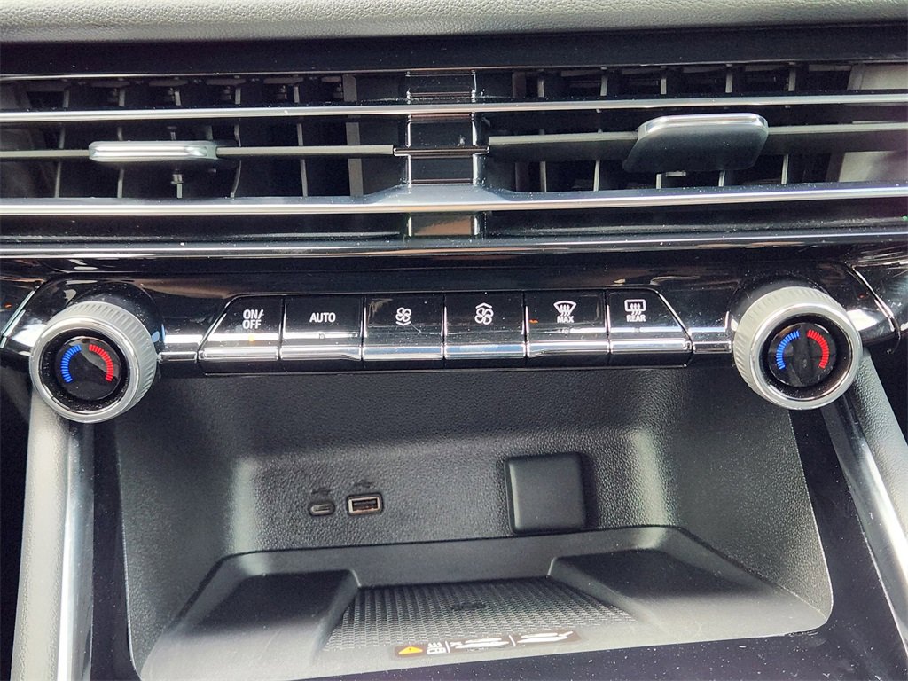 Used 2026 Chevrolet Traverse RS image 19