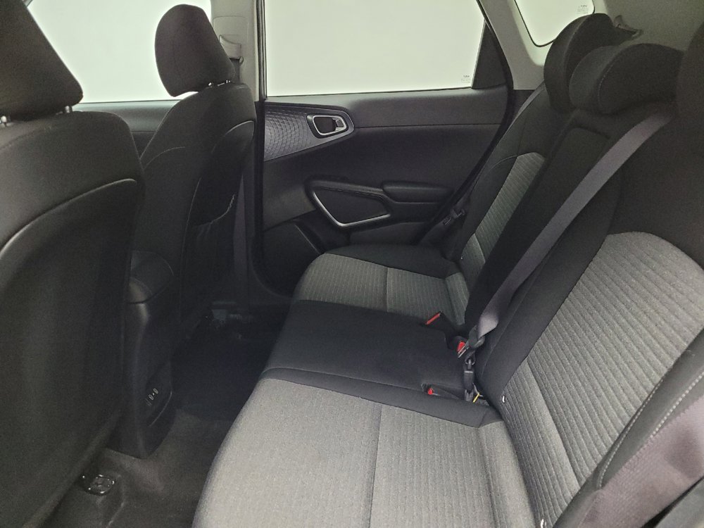 Used 2024 Kia Soul EX image 18