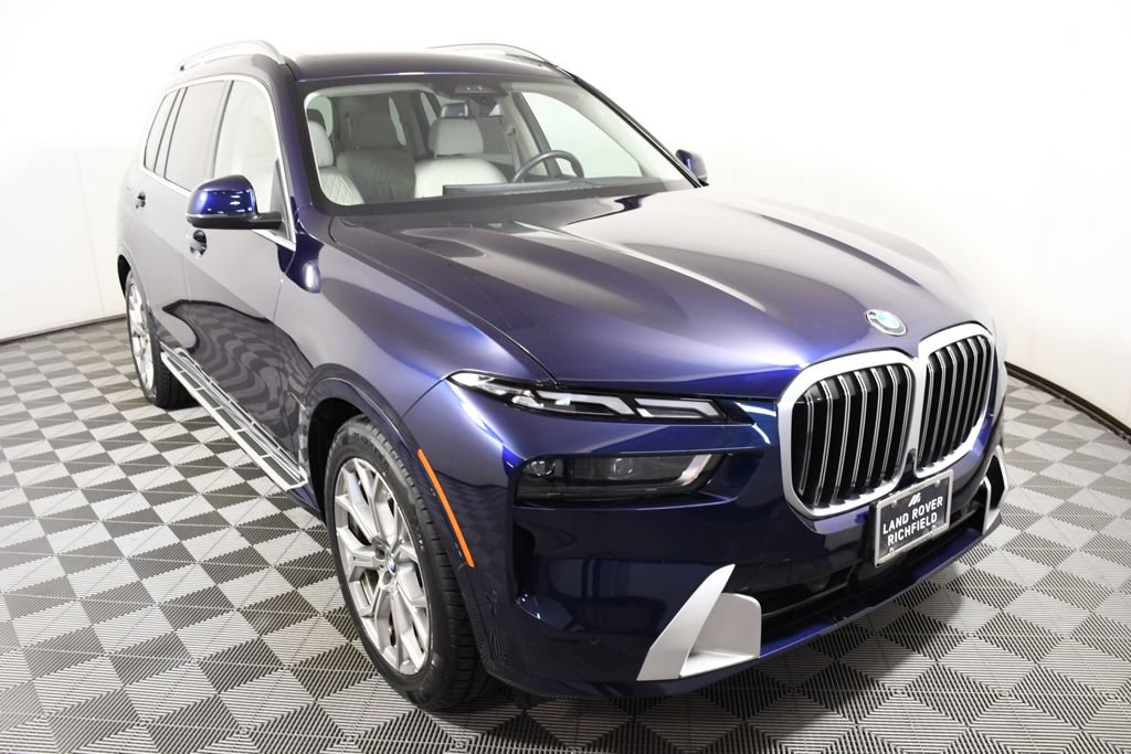 Used 2023 BMW X7 xDrive40i w/ Executive Package AWD/4WD image 9