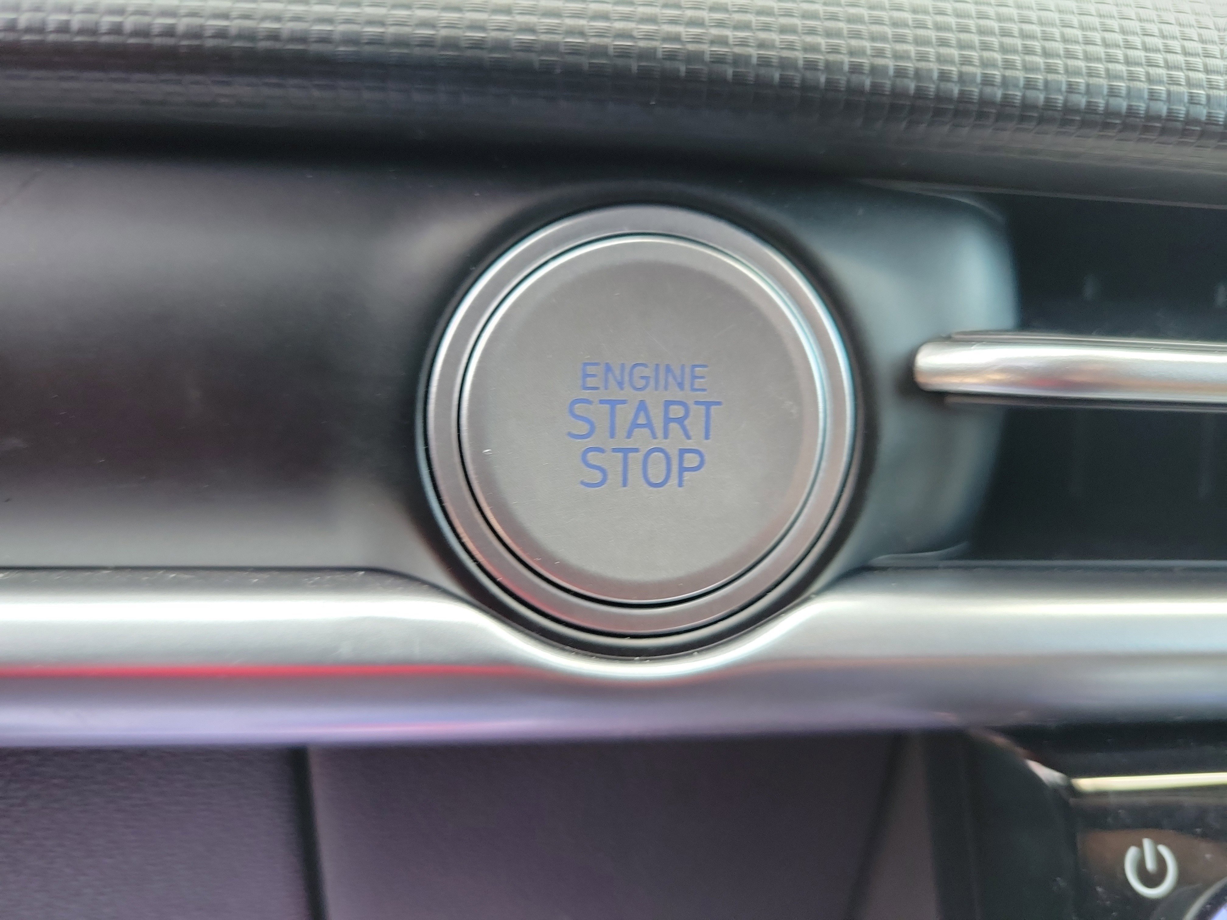 Used 2025 Hyundai Santa Cruz SE image 28