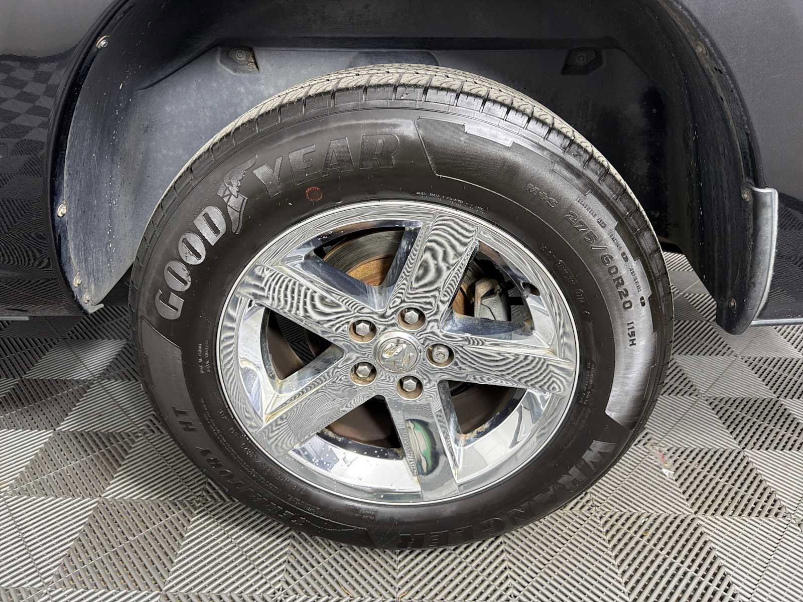 Used 2015 RAM 1500 Express RWD image 17
