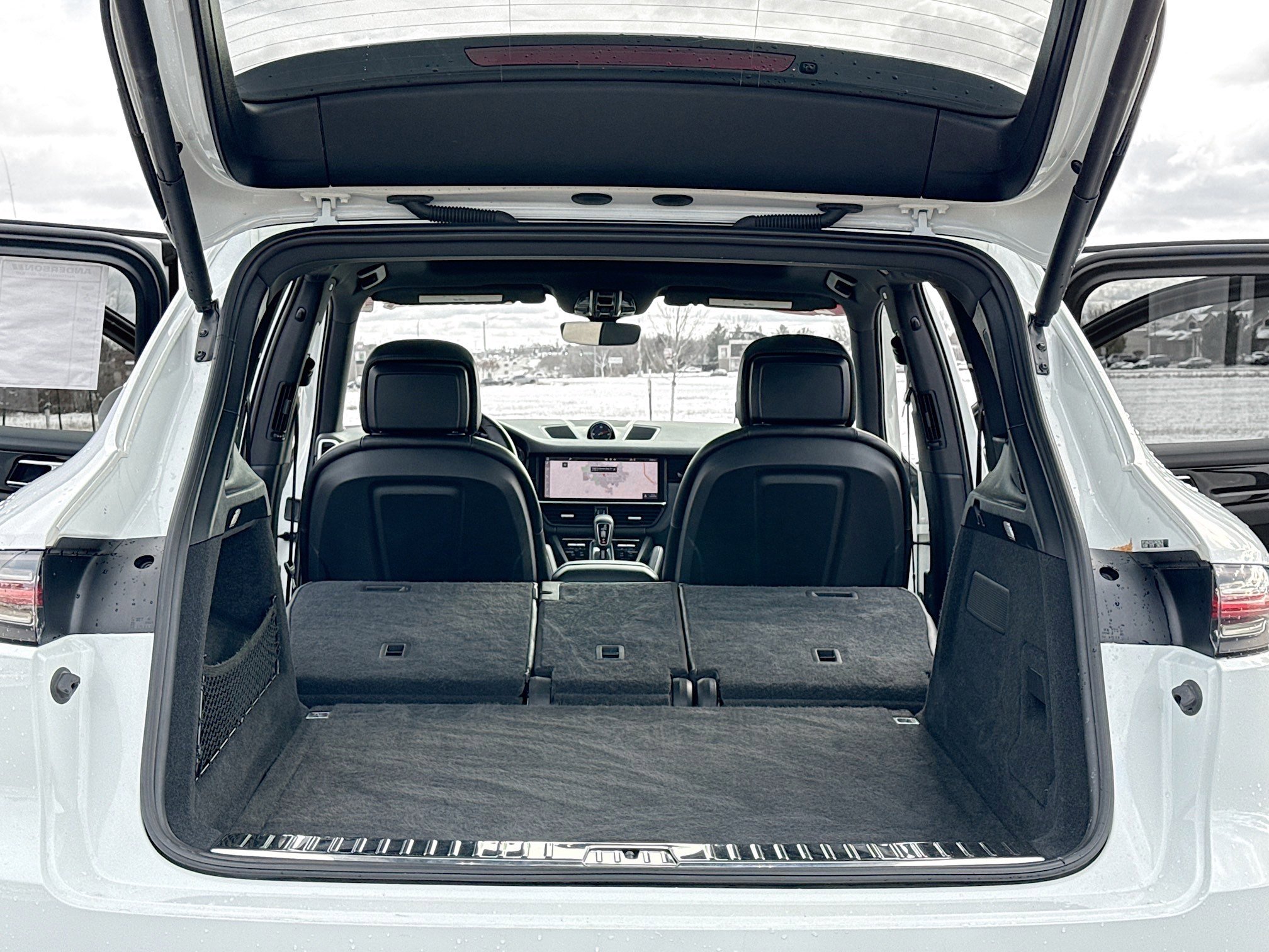 Used 2020 Porsche Cayenne image 7