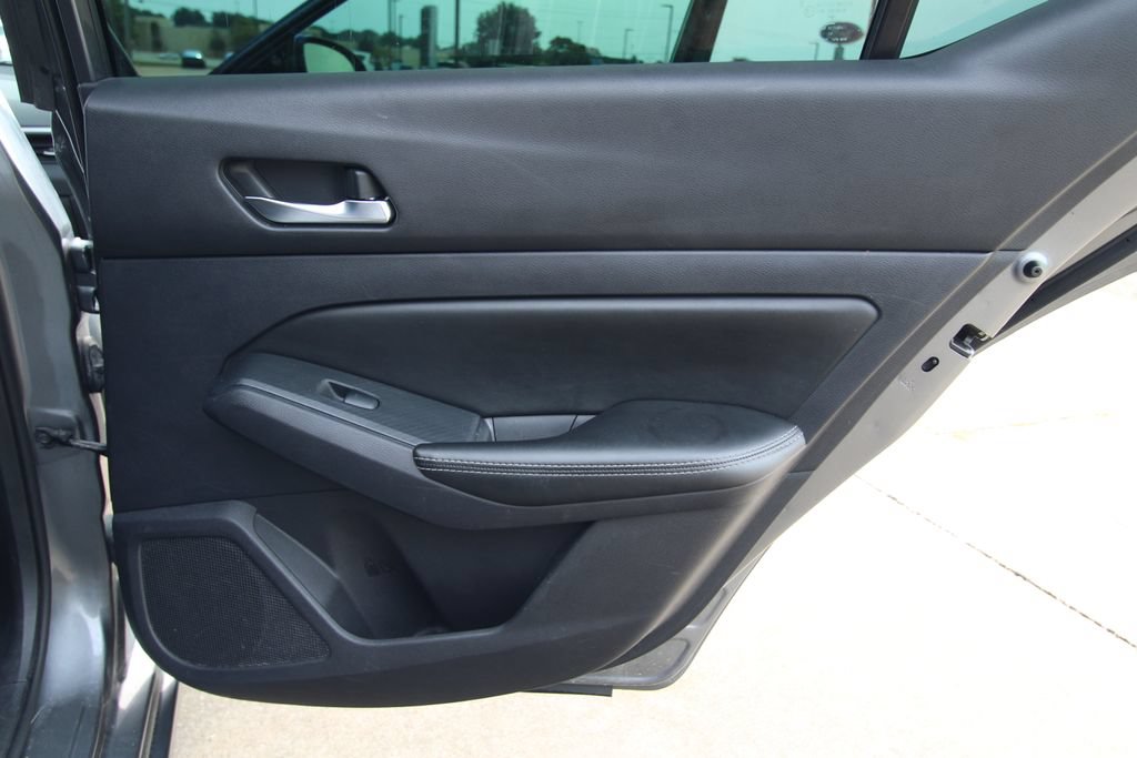 Used 2020 Nissan Altima 2.5 S FWD image 38