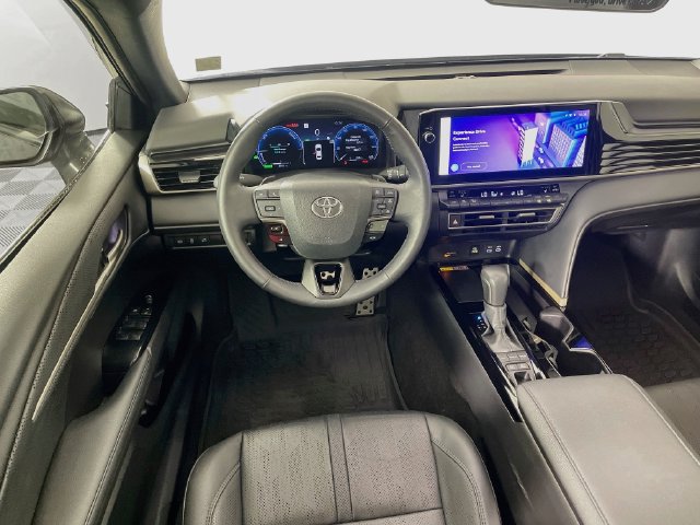 Used 2025 Toyota Camry XSE FWD image 24