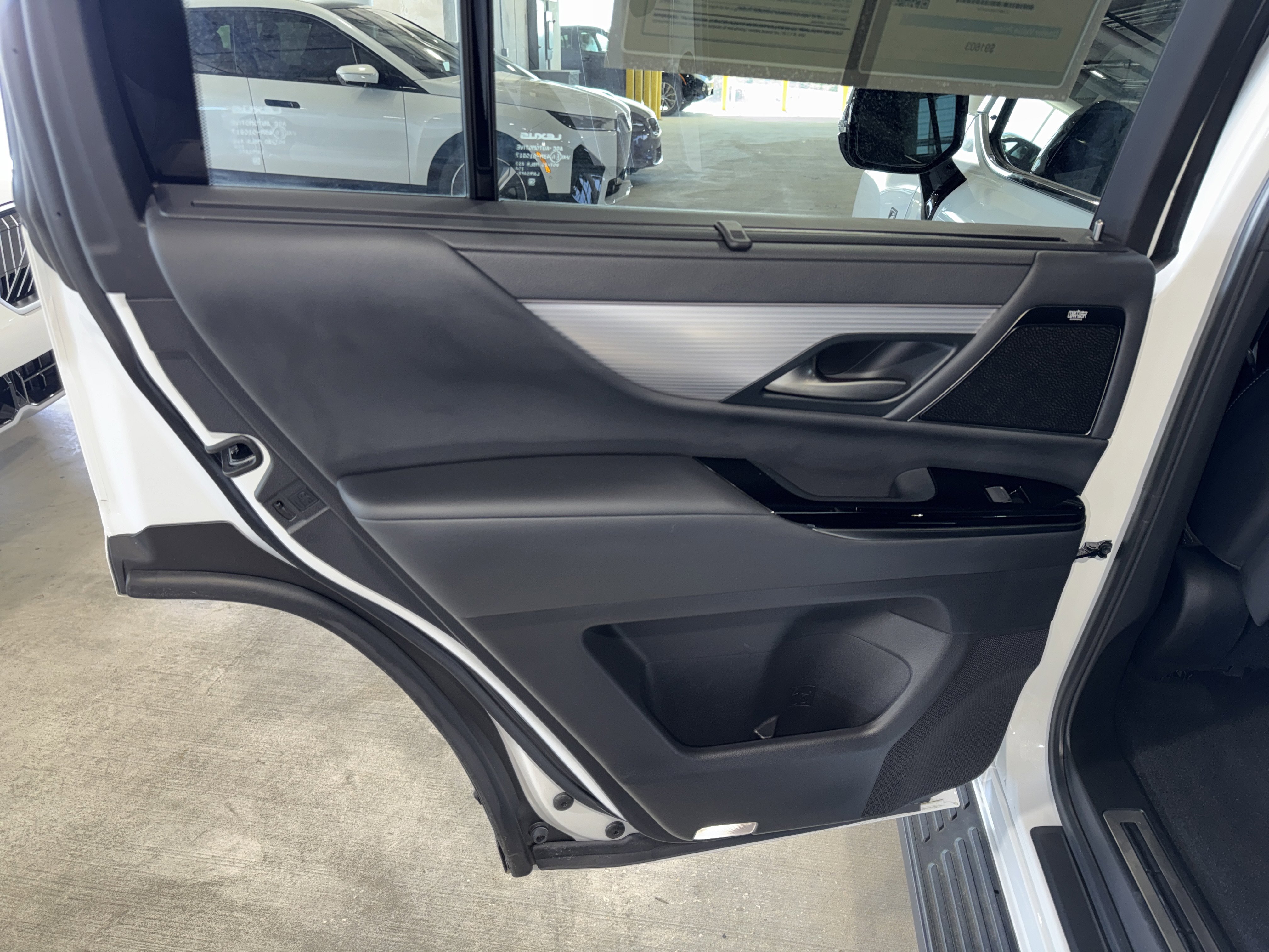 Used 2024 Lexus LX 600 F Sport image 17
