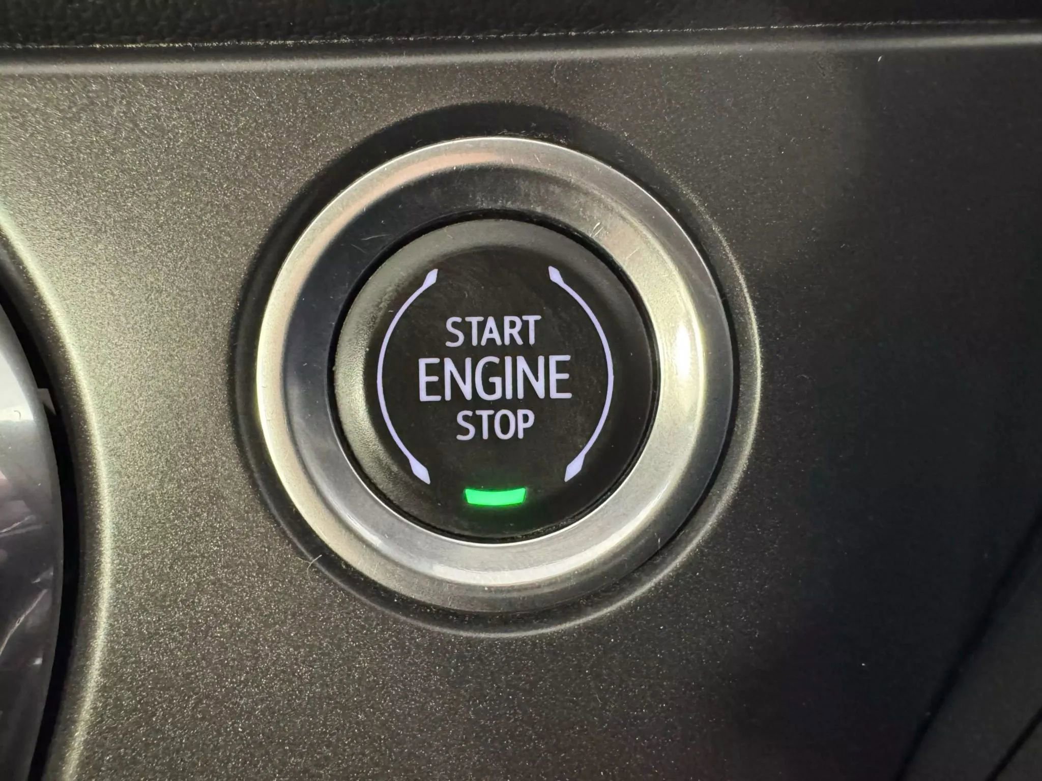 Used 2020 Chevrolet Blazer LT FWD image 19