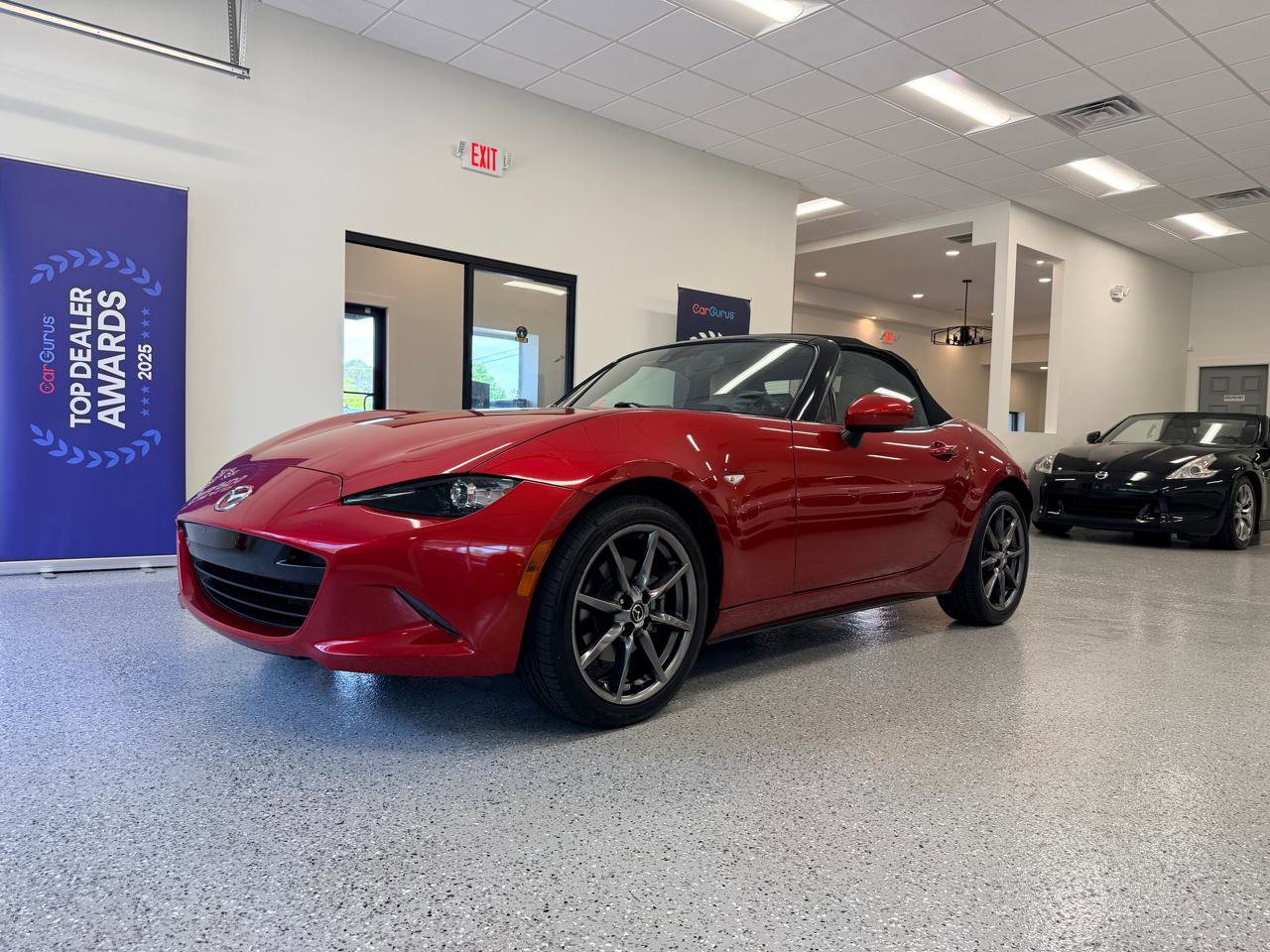 Used 2017 MAZDA MX-5 Miata Grand Touring RWD image 4