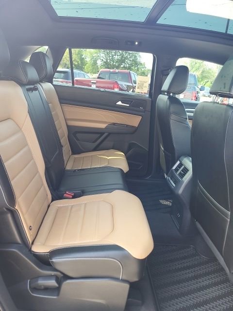 Used 2023 Volkswagen Atlas Cross Sport SEL Premium R-Line image 17