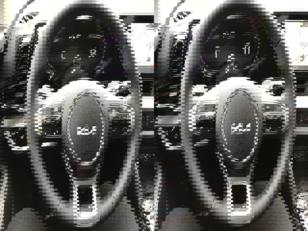 Certified 2023 Kia Sportage EX image 17