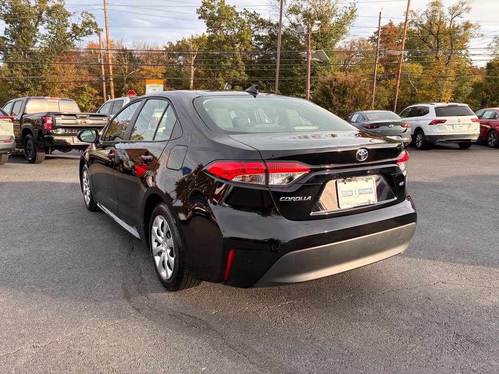 Used 2026 Toyota Corolla LE FWD image 5