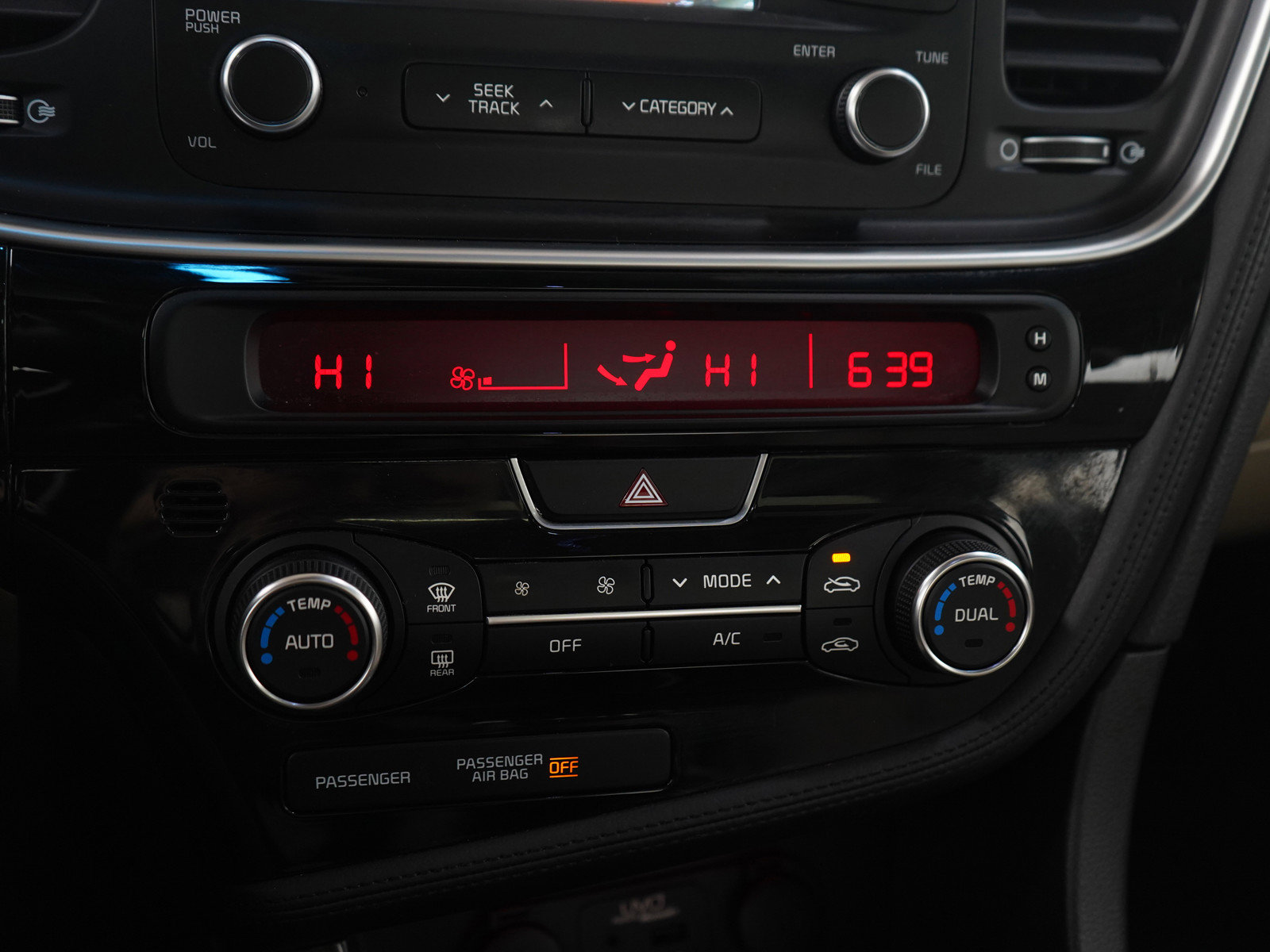 Used 2015 Kia Optima EX w/ EX Premium Package image 21