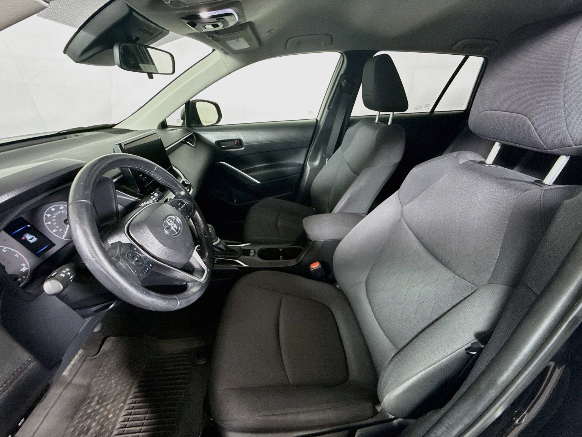 Certified 2023 Toyota Corolla Cross LE AWD/4WD image 11