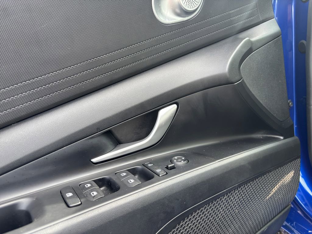 Used 2021 Hyundai Elantra SEL w/ Cargo Package image 12