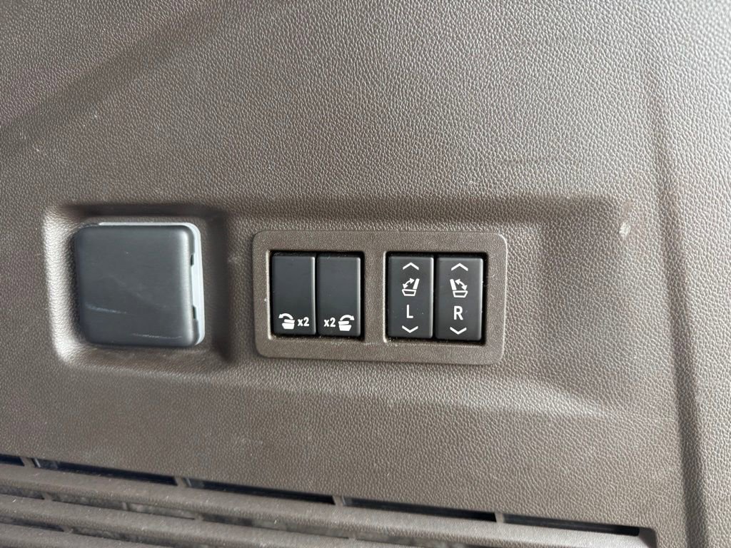 Certified 2023 Chevrolet Tahoe Z71 w/ Luxury Package image 49