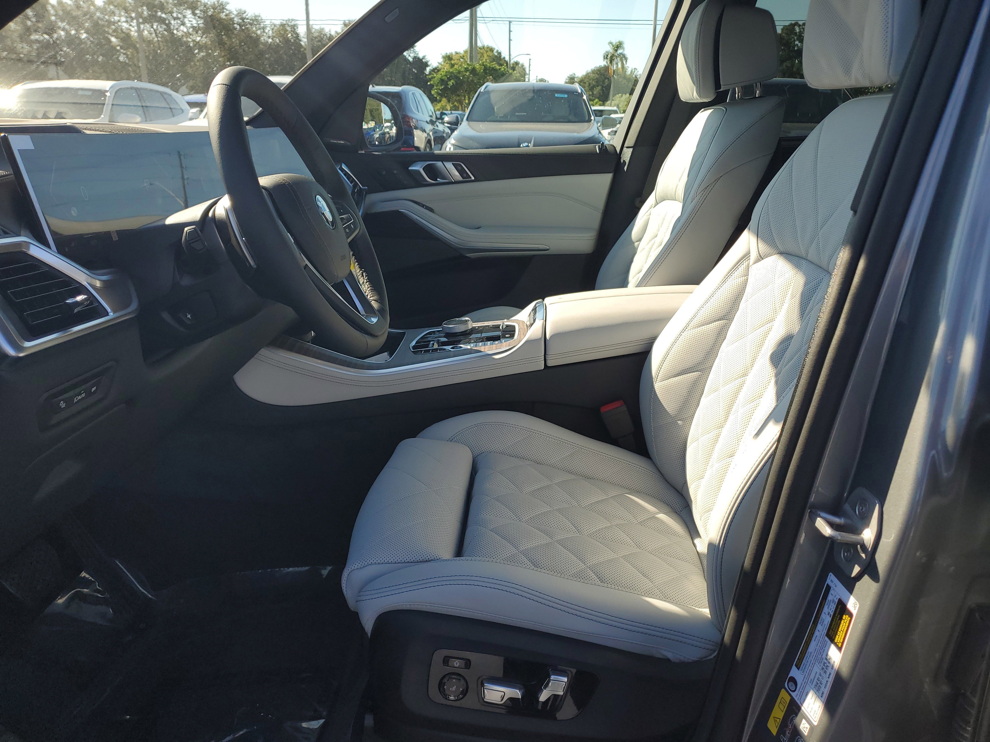 New 2026 BMW X5 xDrive50e w/ Executive Package image 22