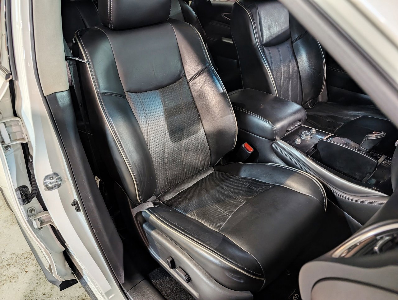 Used 2016 INFINITI QX60 Luxe w/ Premium Plus Package image 33